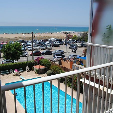 Apartamento Maraka Playa Castelldefels Buitenkant foto