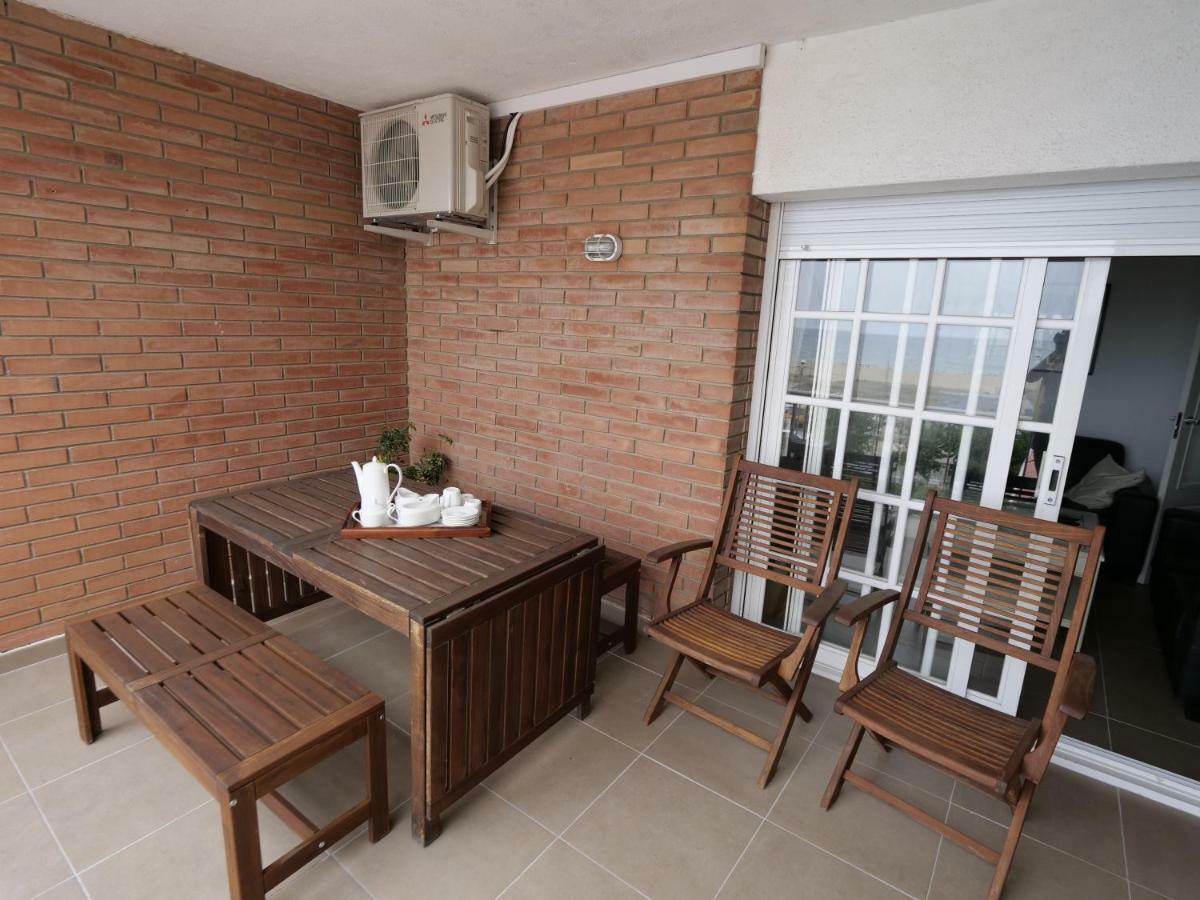 Apartamento Maraka Playa Castelldefels Buitenkant foto